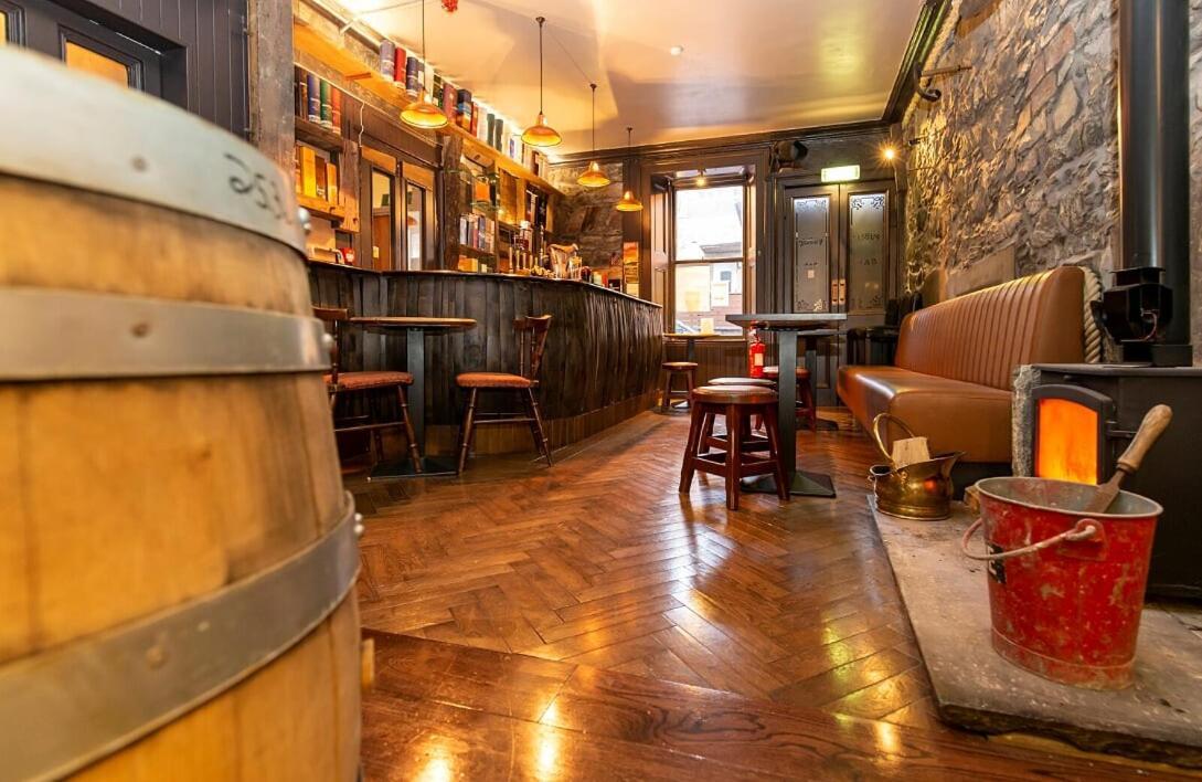 The Whisky Vaults Otel Oban Dış mekan fotoğraf